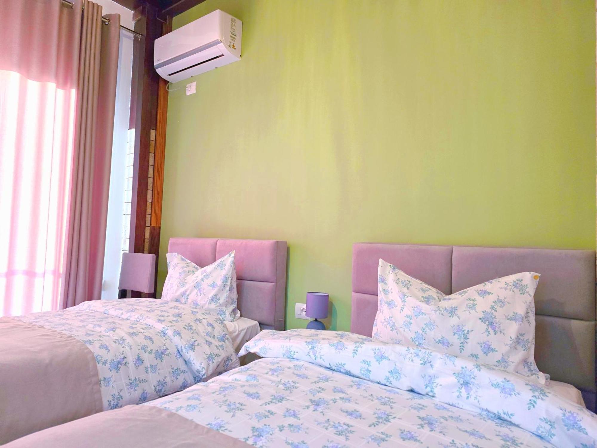 Pamja E Qyteteve Otel Krujë Dış mekan fotoğraf