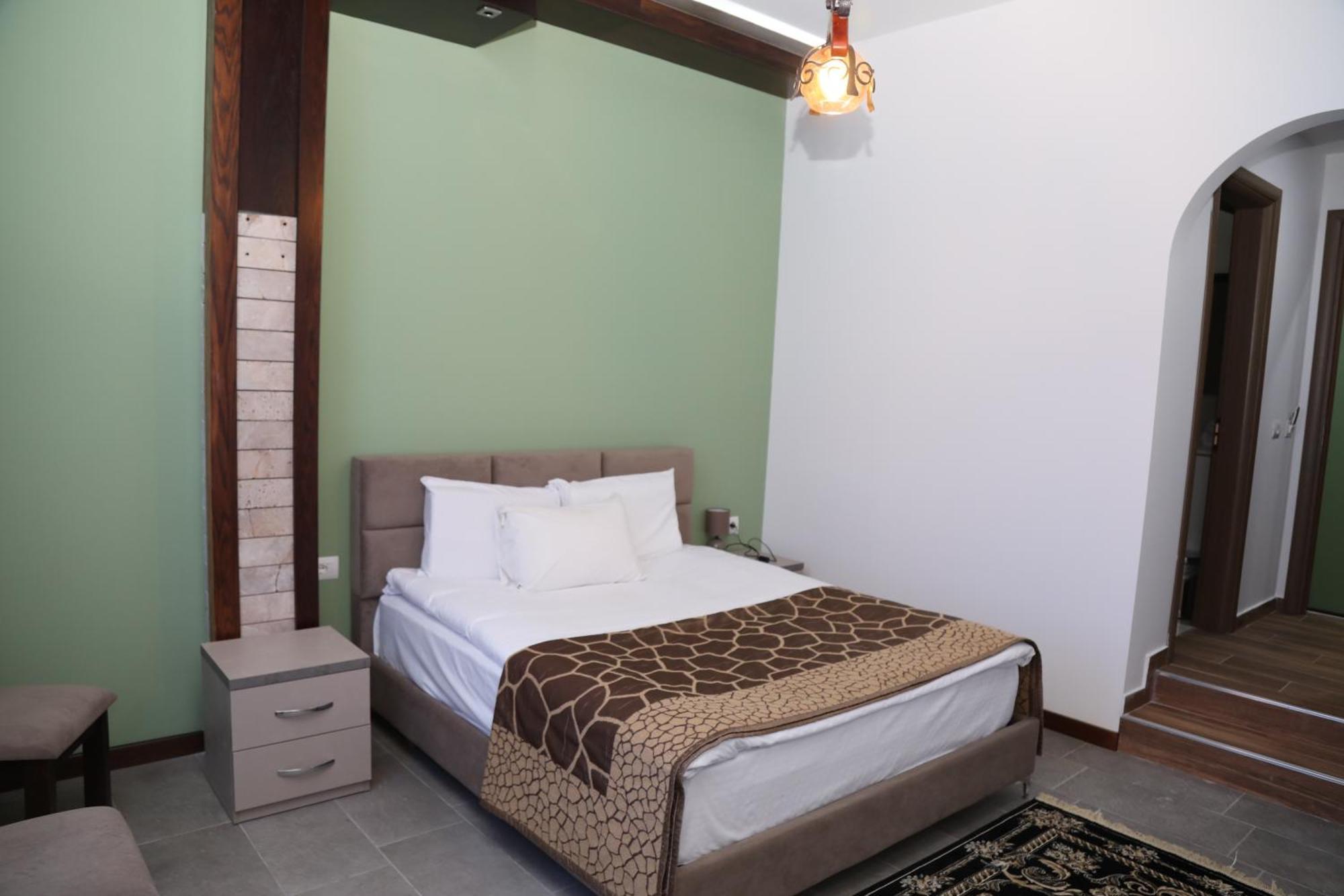 Pamja E Qyteteve Otel Krujë Dış mekan fotoğraf